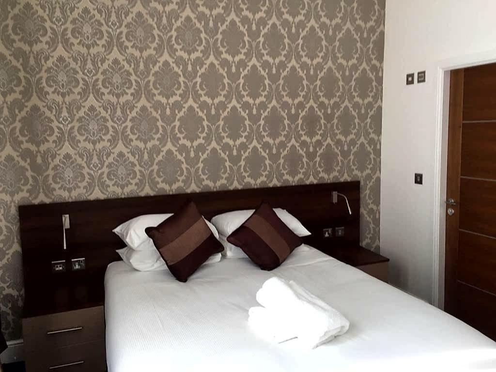 The Marlborough Hotel Waterloo Bagian luar foto