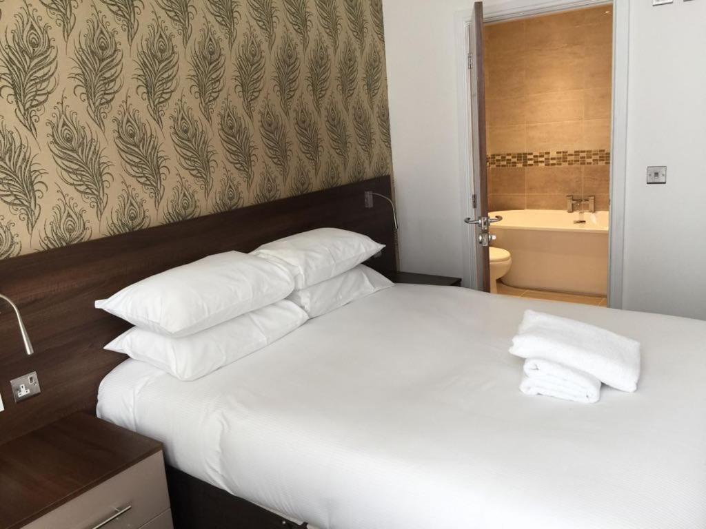 The Marlborough Hotel Waterloo Bagian luar foto